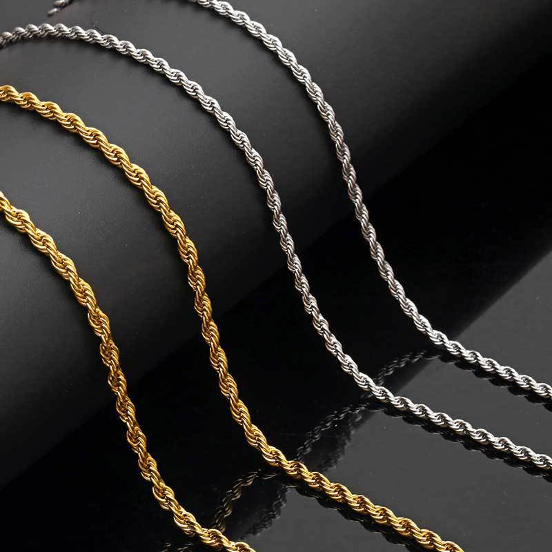 Collar de Cadena de Torsión en Acero Inoxidable Chapado en Oro de 18K