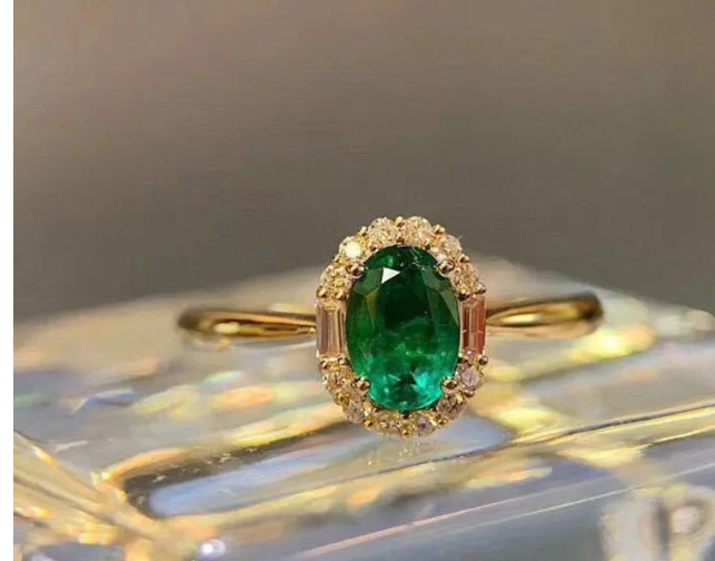 Anillo de Lujo Natural de Esmeralda en Plata Esterlina 925