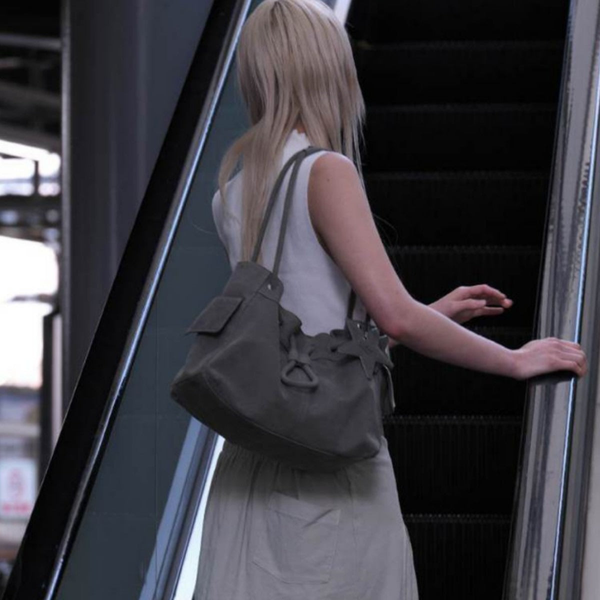 Bolso Tote Grande con Forma de Nube