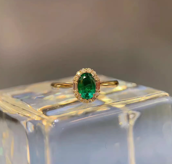 Anillo de Esmeralda