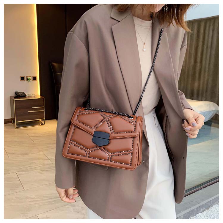 Bolso Bandolera de Cadena con Tachuelas para Mujer