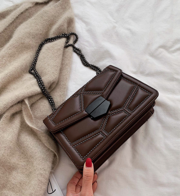 Bolso Bandolera Pequeño de Cadena Cuadrado