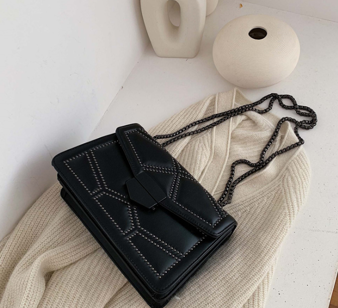 Bolso Bandolera Pequeño de Cadena Cuadrado