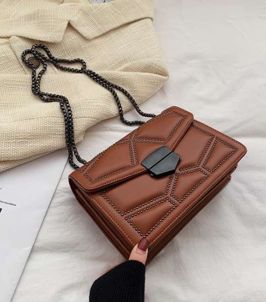 Bolso Bandolera Pequeño de Cadena Cuadrado
